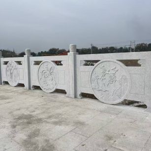 韶关芝麻白河道栏杆 石材栏杆