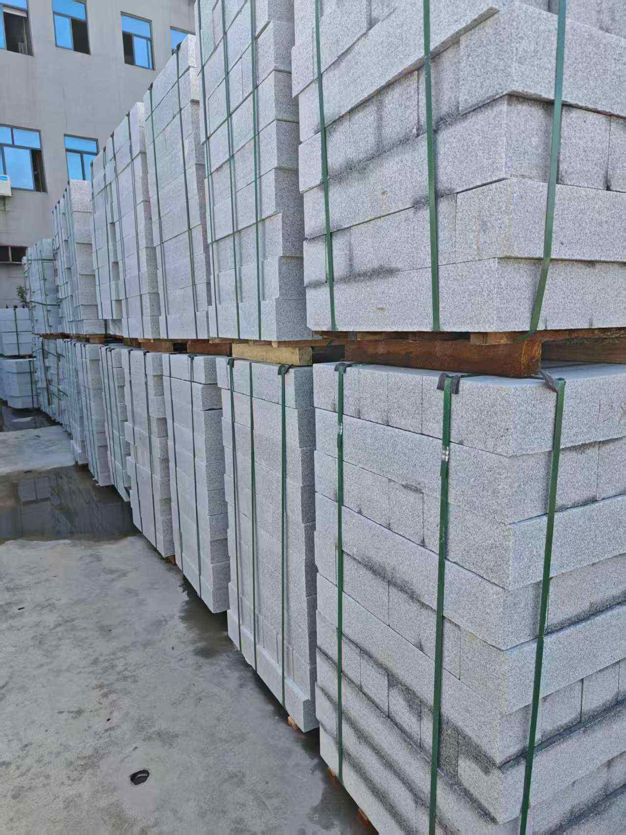 韶关芝麻白路牙石，路侧石